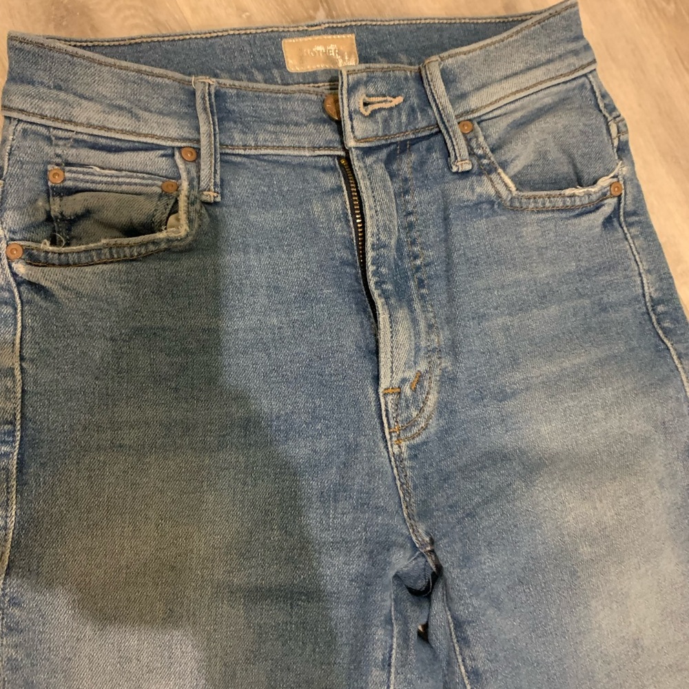 Mother jean, insider crop fray . Size 23 excellent condition